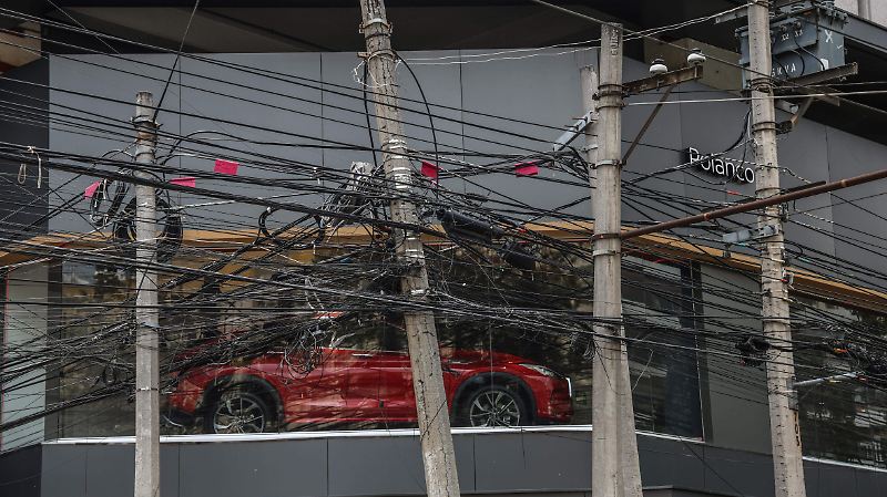Cables Mariano Escobedo y Eucken colonia Polanco